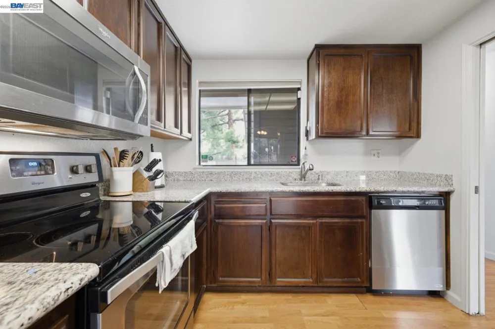 1701 Calais Ct Hayward, CA 94541