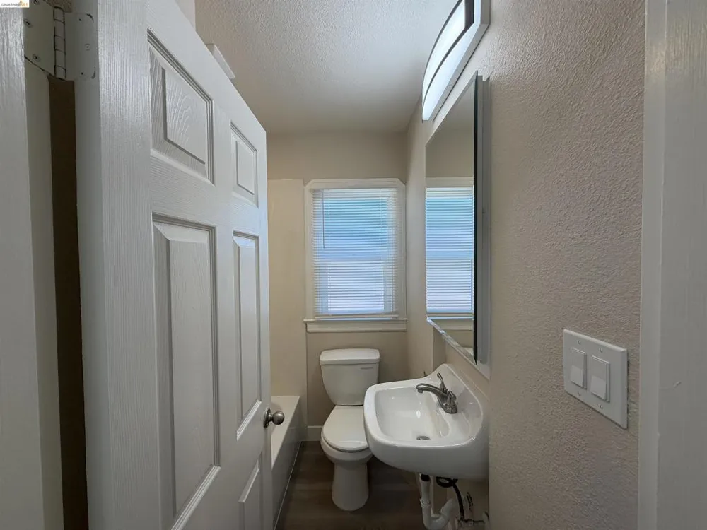 1225 PINE ST Pittsburg, CA 94565