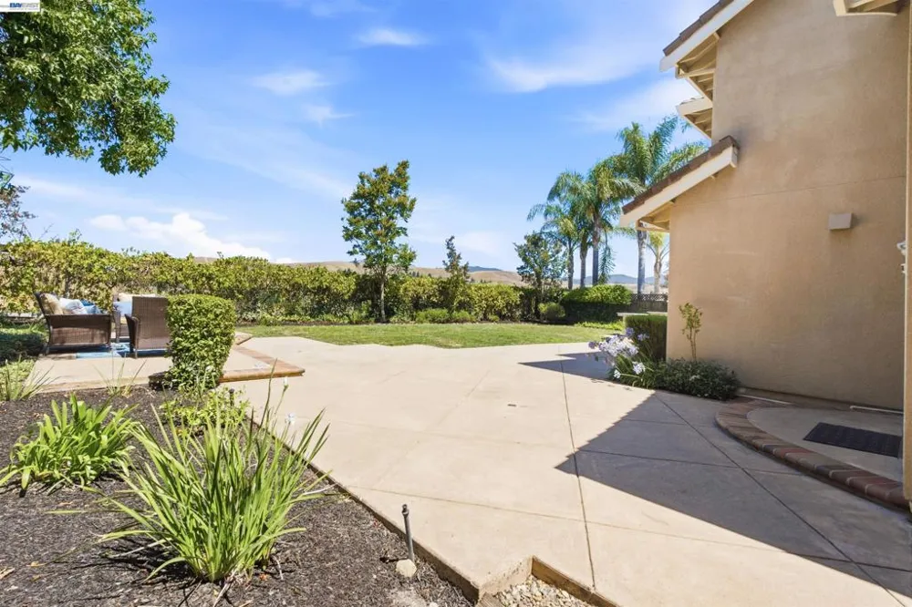 310 Sunset Dr Danville, CA 94506