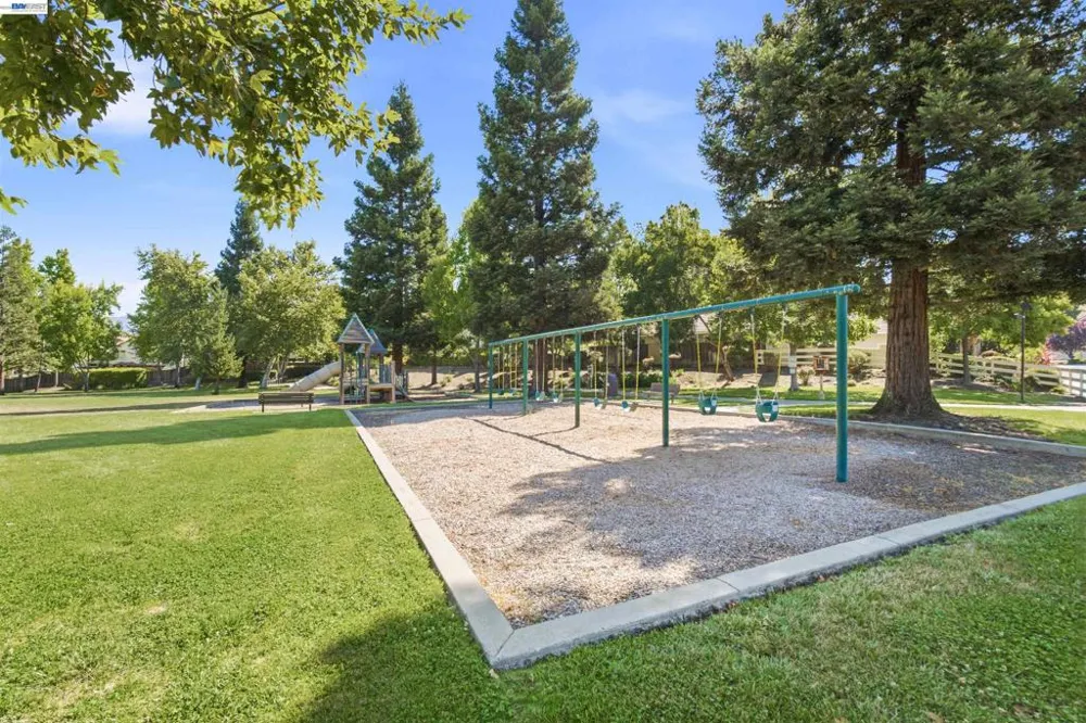 310 Sunset Dr Danville, CA 94506