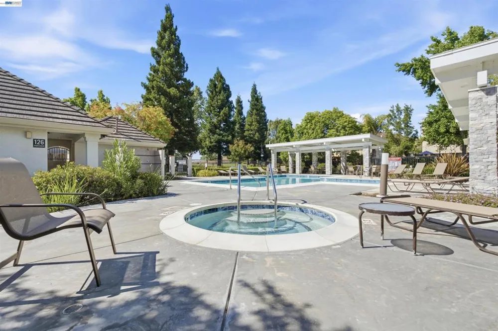 310 Sunset Dr Danville, CA 94506