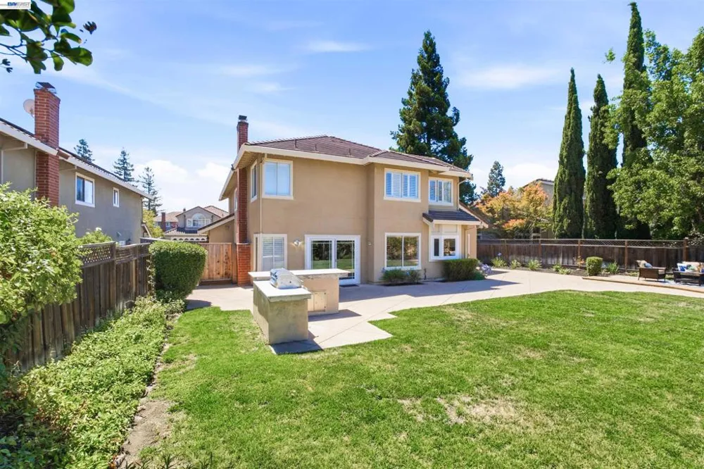 310 Sunset Dr Danville, CA 94506