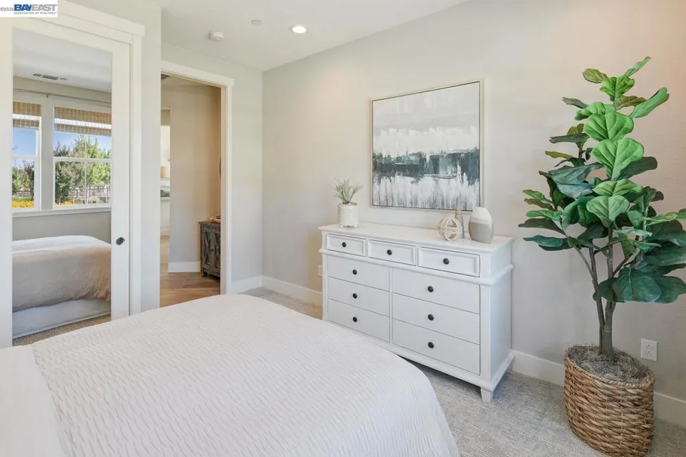 1049 Briar Court Manteca, CA 95336