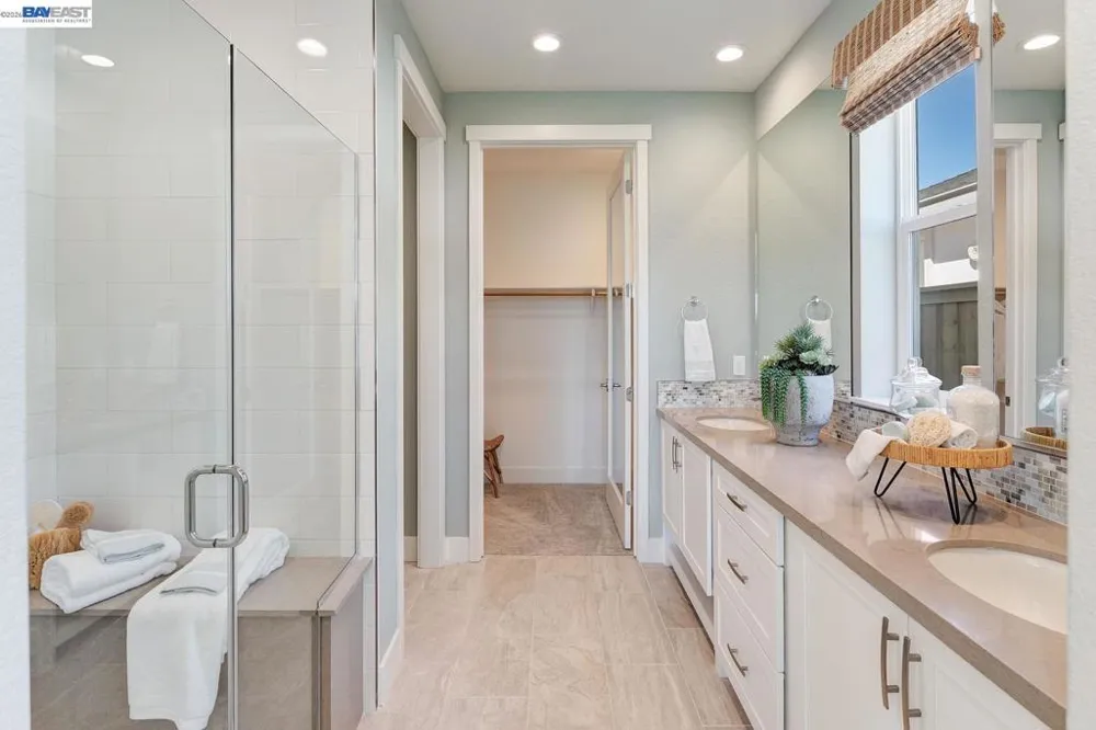 1049 Briar Court Manteca, CA 95336