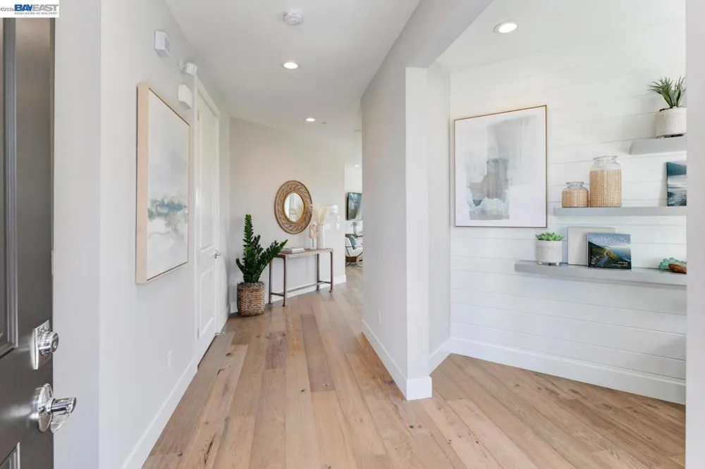 1049 Briar Court Manteca, CA 95336