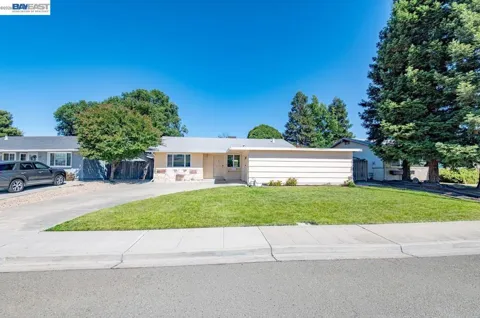 1457 Tulip Way