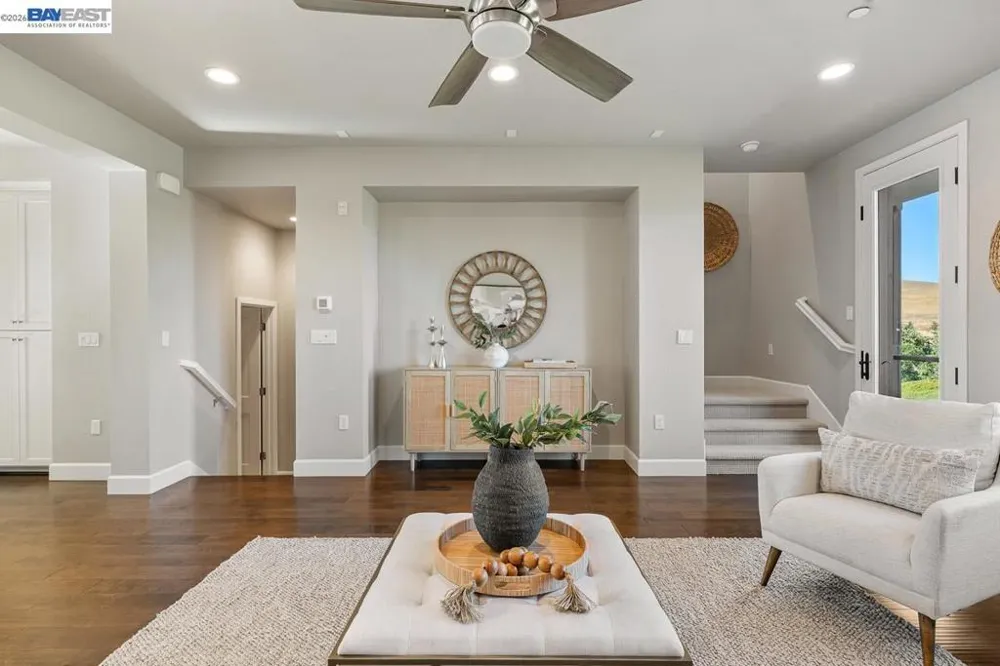 897 Tranquility Cir #7 Livermore, CA 94551