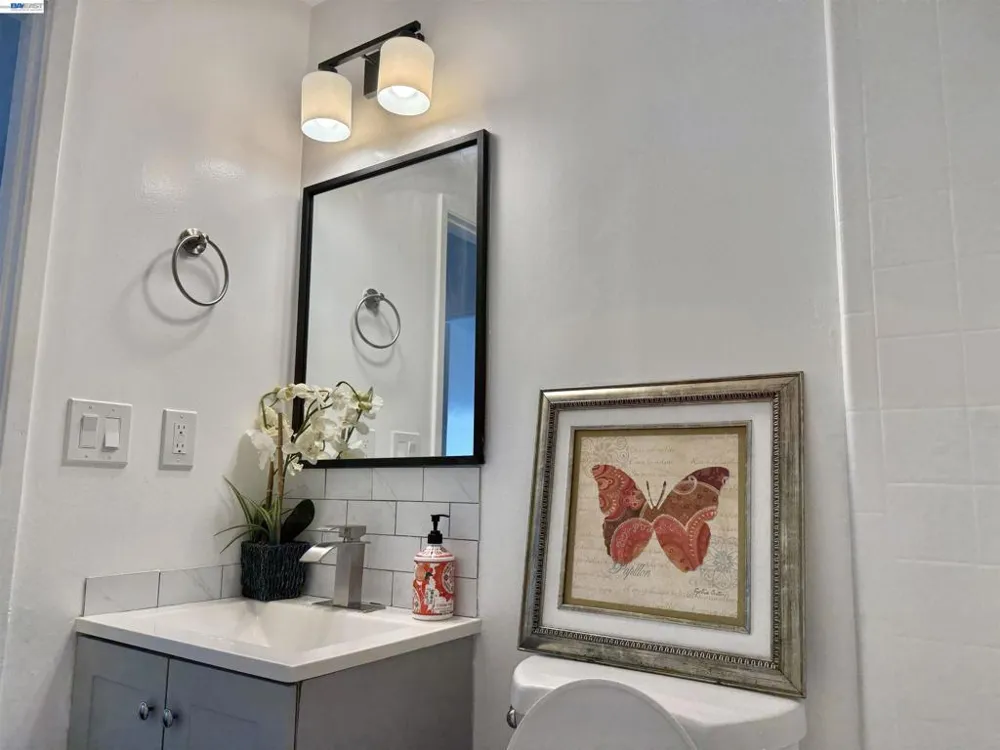 680 Fargo Ave #13 San Leandro, CA 94579