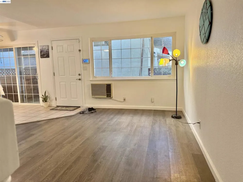 680 Fargo Ave #13 San Leandro, CA 94579