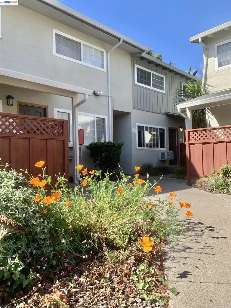 680 Fargo Ave #13 San Leandro, CA 94579