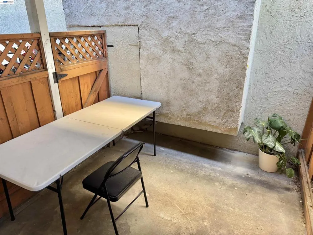 680 Fargo Ave #13 San Leandro, CA 94579