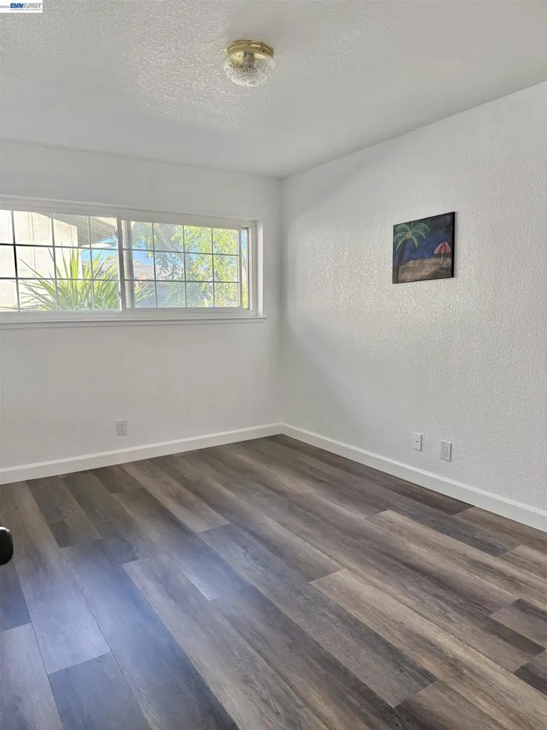 680 Fargo Ave #13 San Leandro, CA 94579
