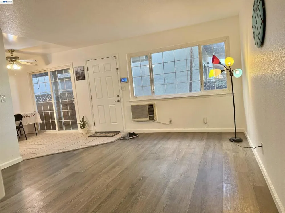 680 Fargo Ave #13 San Leandro, CA 94579