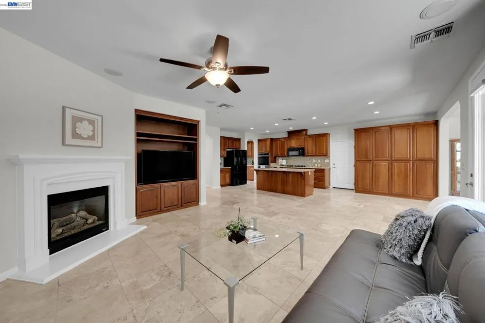 6391 Crystal Springs Cir Discovery Bay, CA 94505