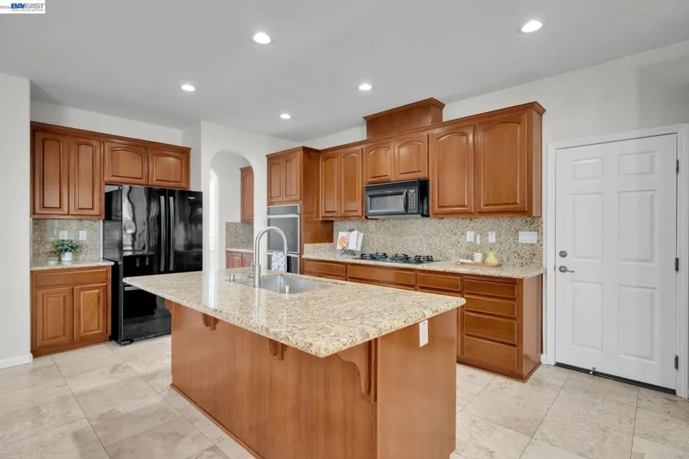 6391 Crystal Springs Cir Discovery Bay, CA 94505