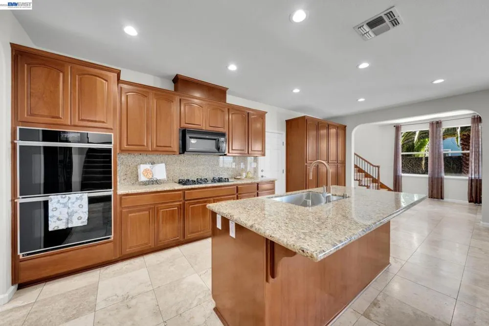 6391 Crystal Springs Cir Discovery Bay, CA 94505