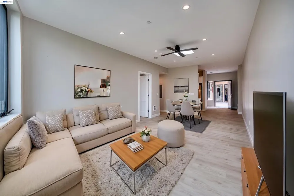 4202 Telegraph Ave Oakland, CA 94609