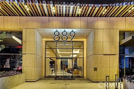 889 Francisco #3206 Los Angeles, CA 90017