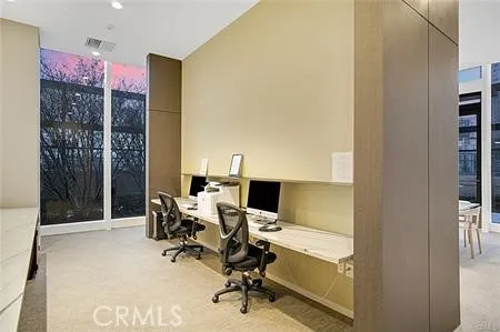 889 Francisco #3206 Los Angeles, CA 90017
