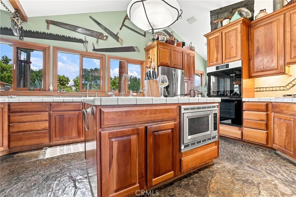 310 S Mountain Avenue Monrovia, CA 91016