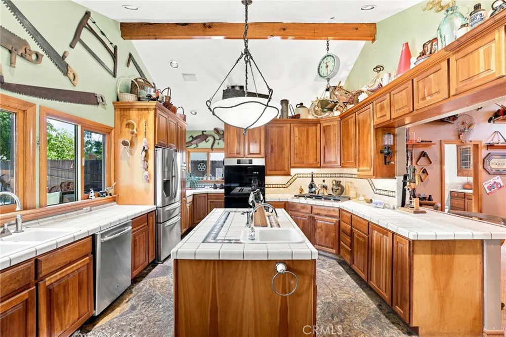 310 S Mountain Avenue Monrovia, CA 91016