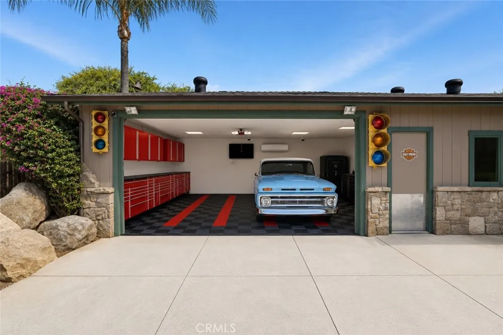 310 S Mountain Avenue Monrovia, CA 91016