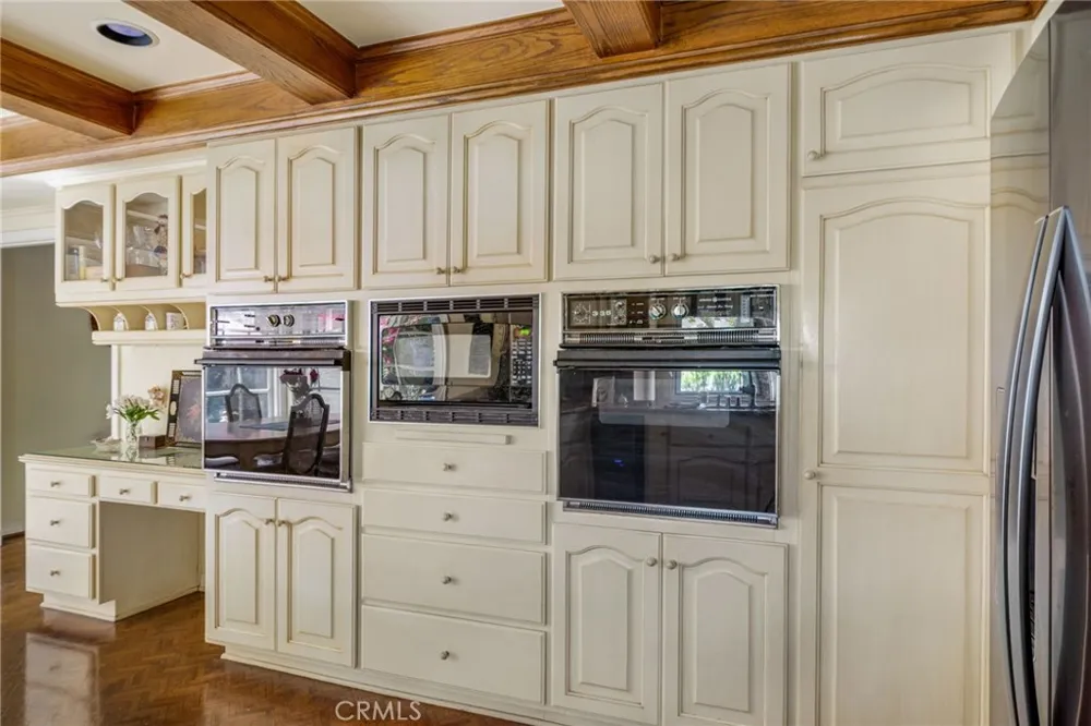 19381 Woodlands Dr Huntington Beach, CA 92648