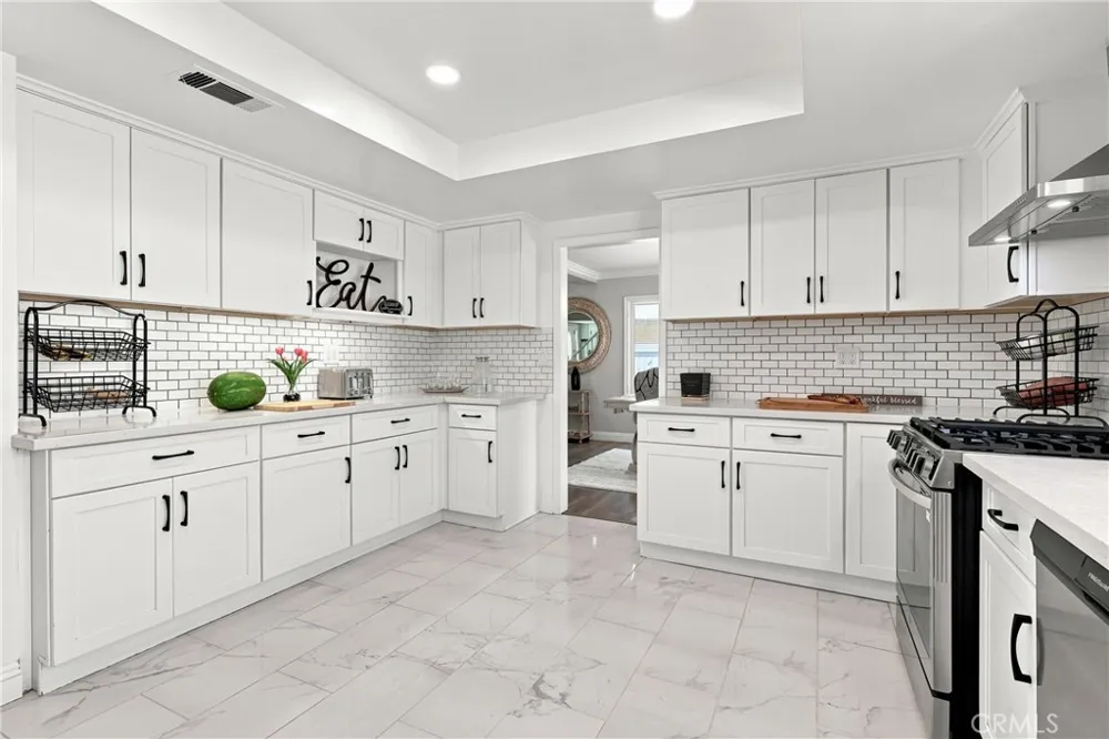 573 Jalapa Covina, CA 91724