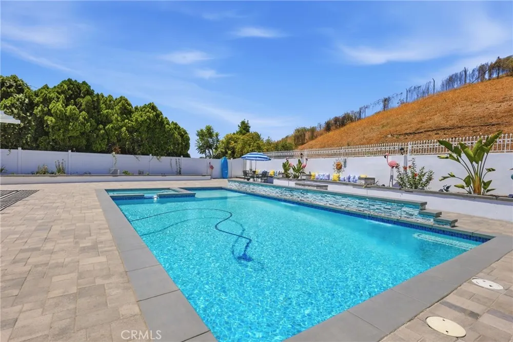 573 Jalapa Covina, CA 91724