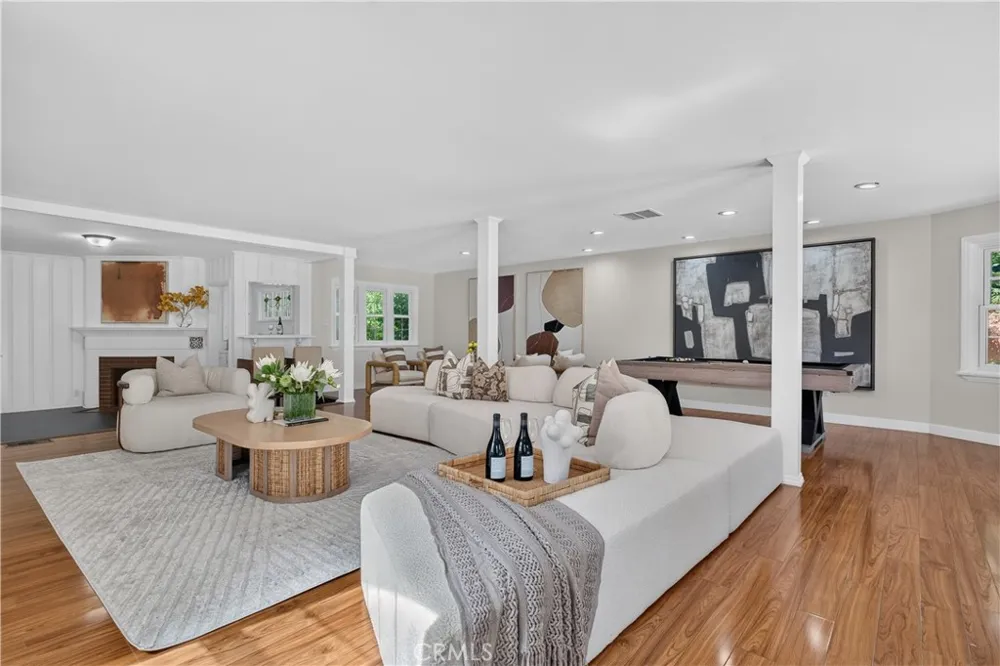 275 Arbolada Dr Arcadia, CA 91006