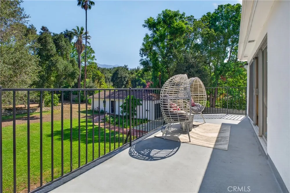275 Arbolada Dr Arcadia, CA 91006