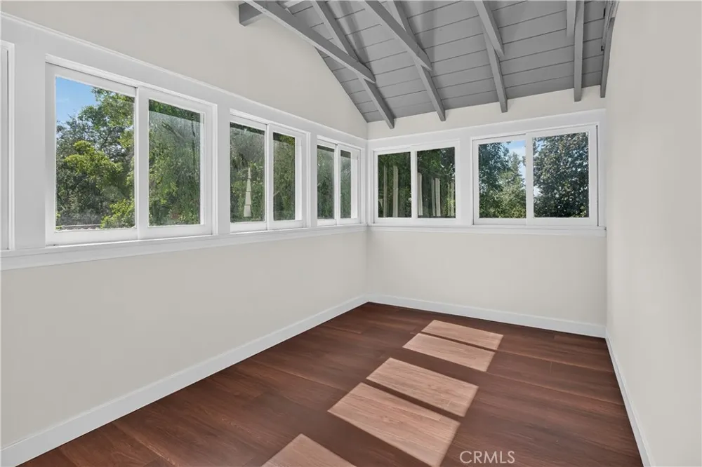 275 Arbolada Dr Arcadia, CA 91006