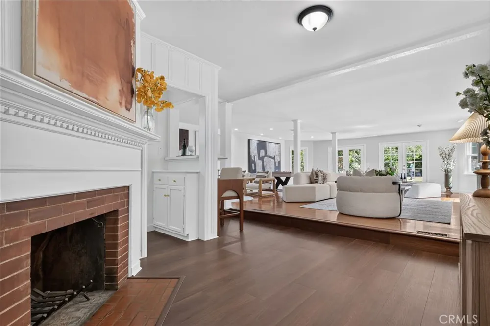 275 Arbolada Dr Arcadia, CA 91006