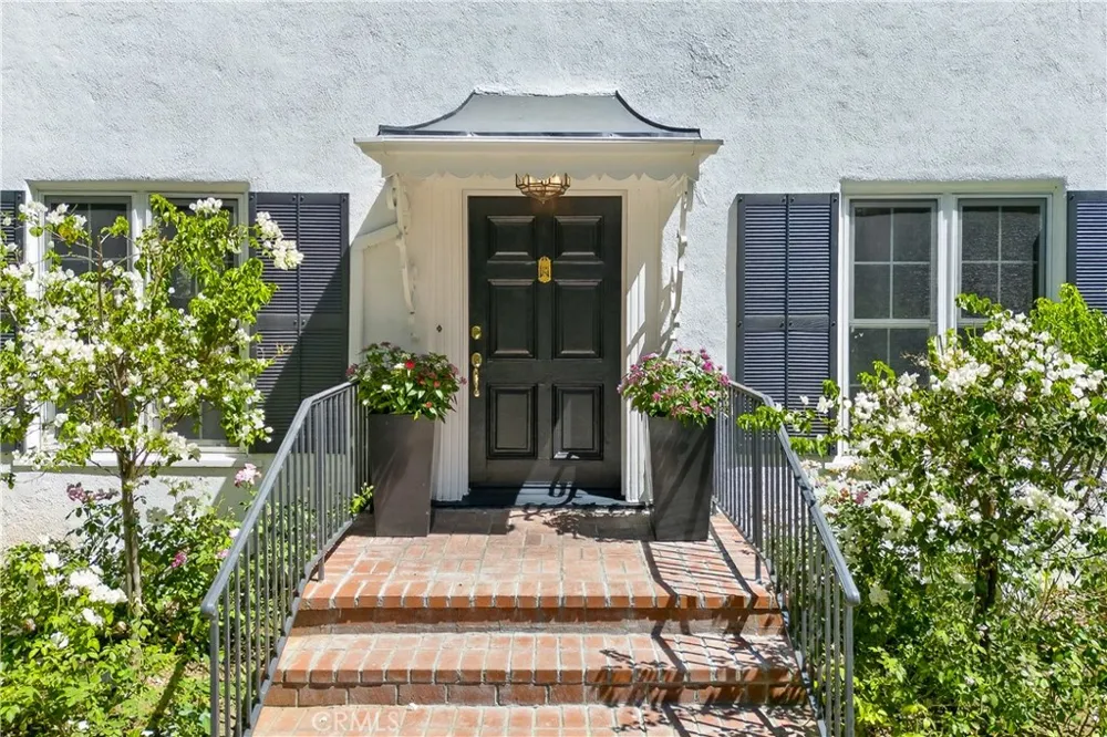 275 Arbolada Dr Arcadia, CA 91006