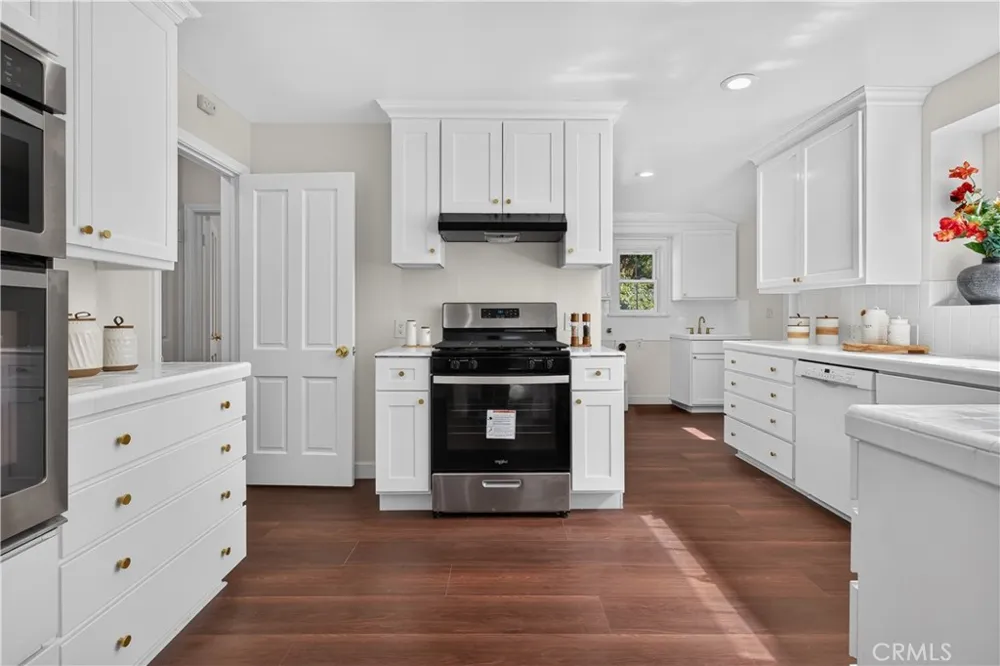 275 Arbolada Dr Arcadia, CA 91006