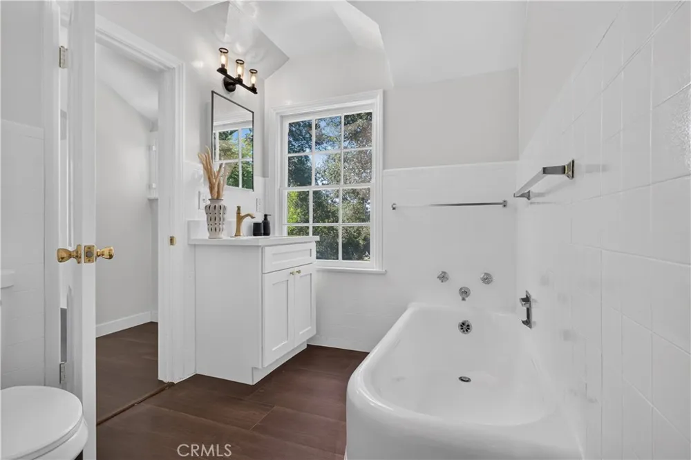275 Arbolada Dr Arcadia, CA 91006
