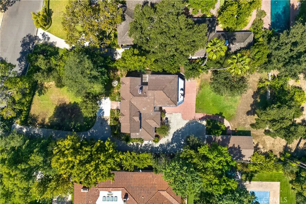 275 Arbolada Dr Arcadia, CA 91006