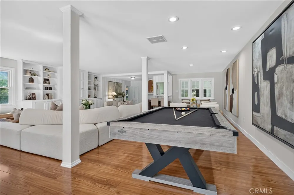 275 Arbolada Dr Arcadia, CA 91006