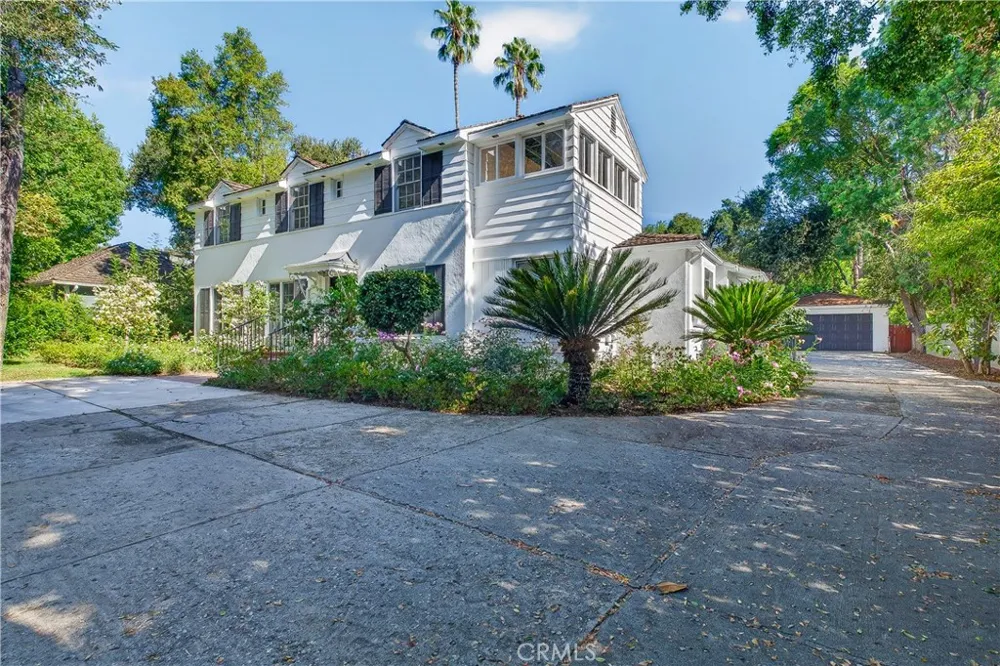 275 Arbolada Dr Arcadia, CA 91006