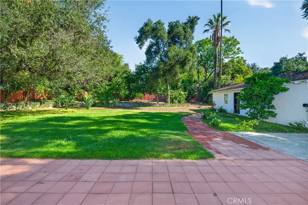 275 Arbolada Dr Arcadia, CA 91006