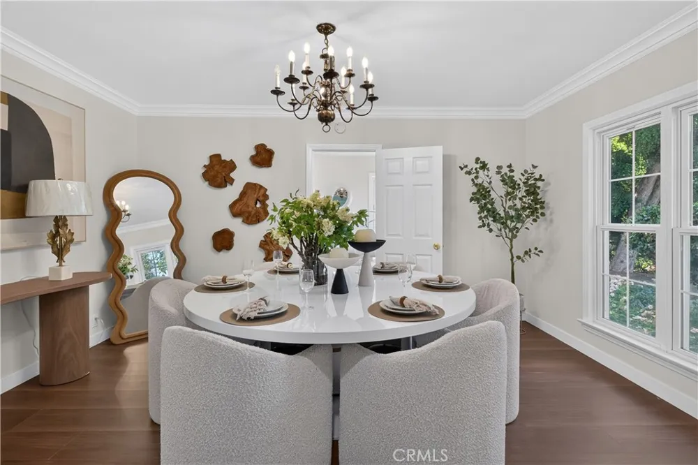275 Arbolada Dr Arcadia, CA 91006