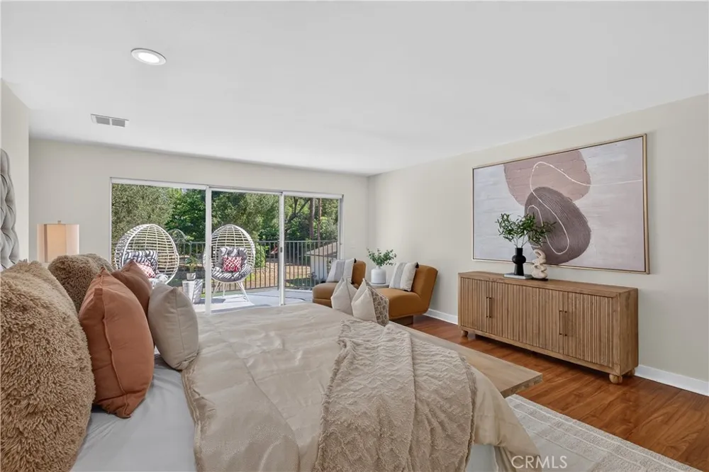 275 Arbolada Dr Arcadia, CA 91006