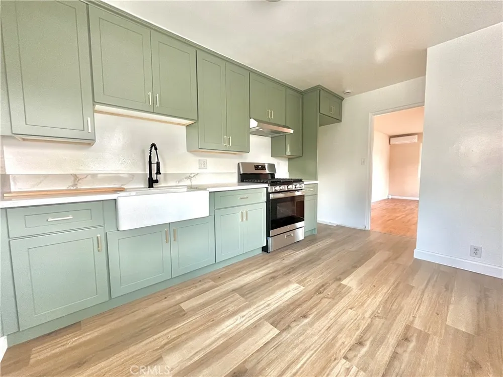 936 E Sandra Arcadia, CA 91006