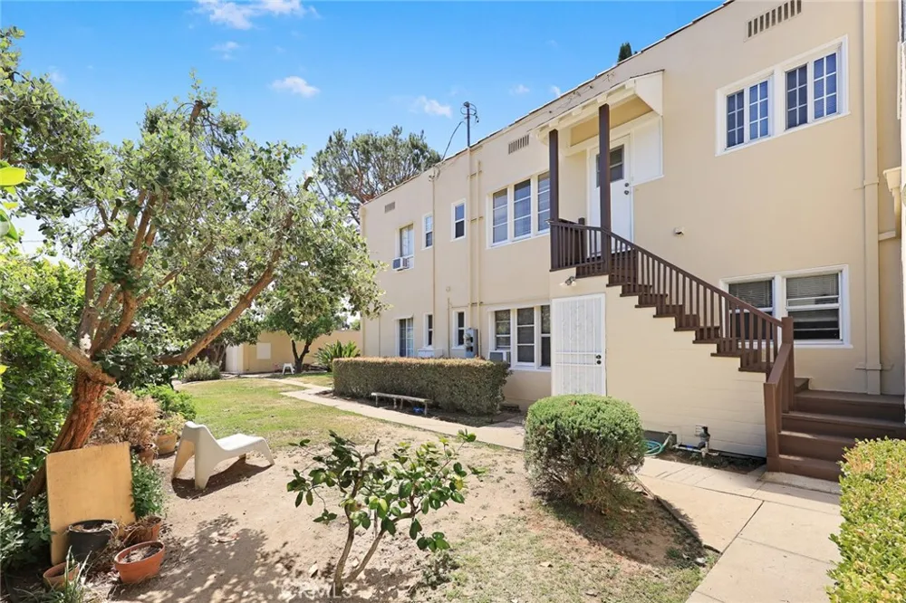 1171 Huntington Drive South Pasadena, CA 91030