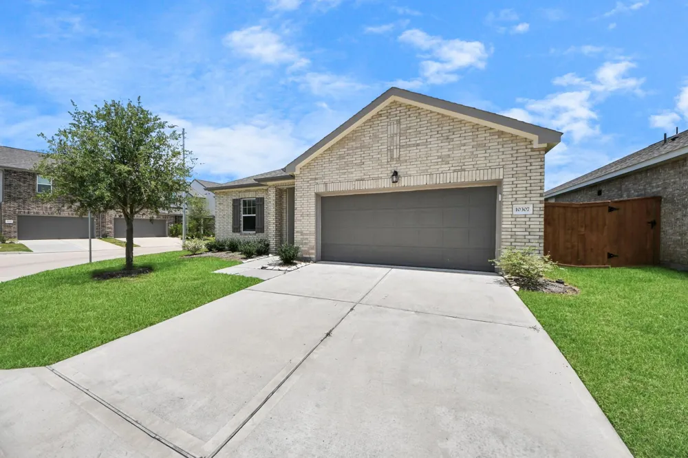 10307 Malta Trace Drive Rosharon, TX 77583