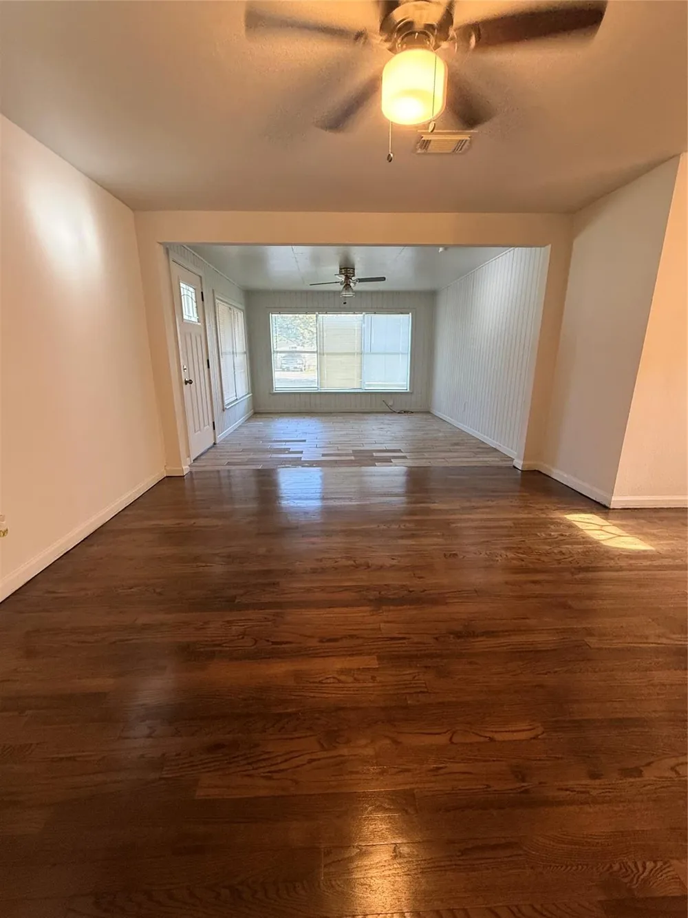 720 Austin Street Clute, TX 77531