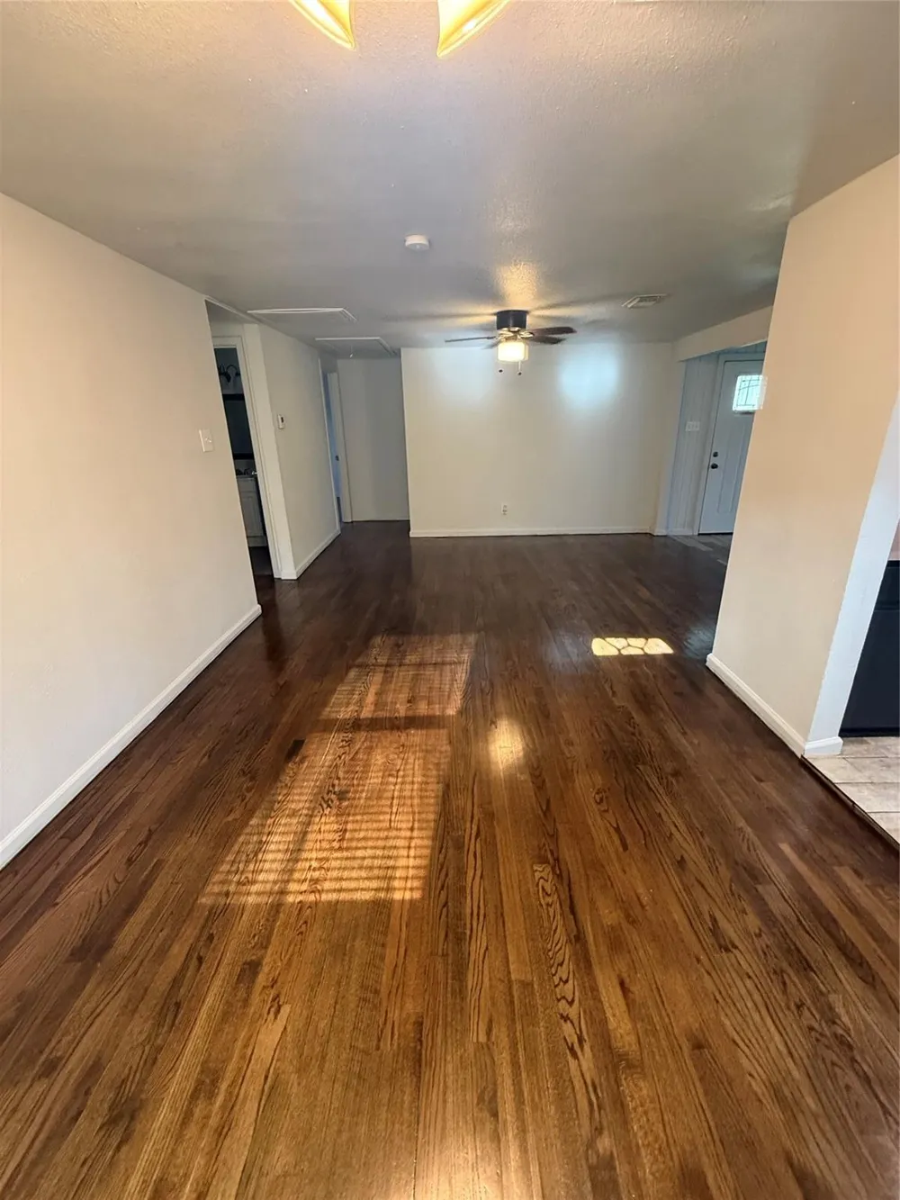 720 Austin Street Clute, TX 77531