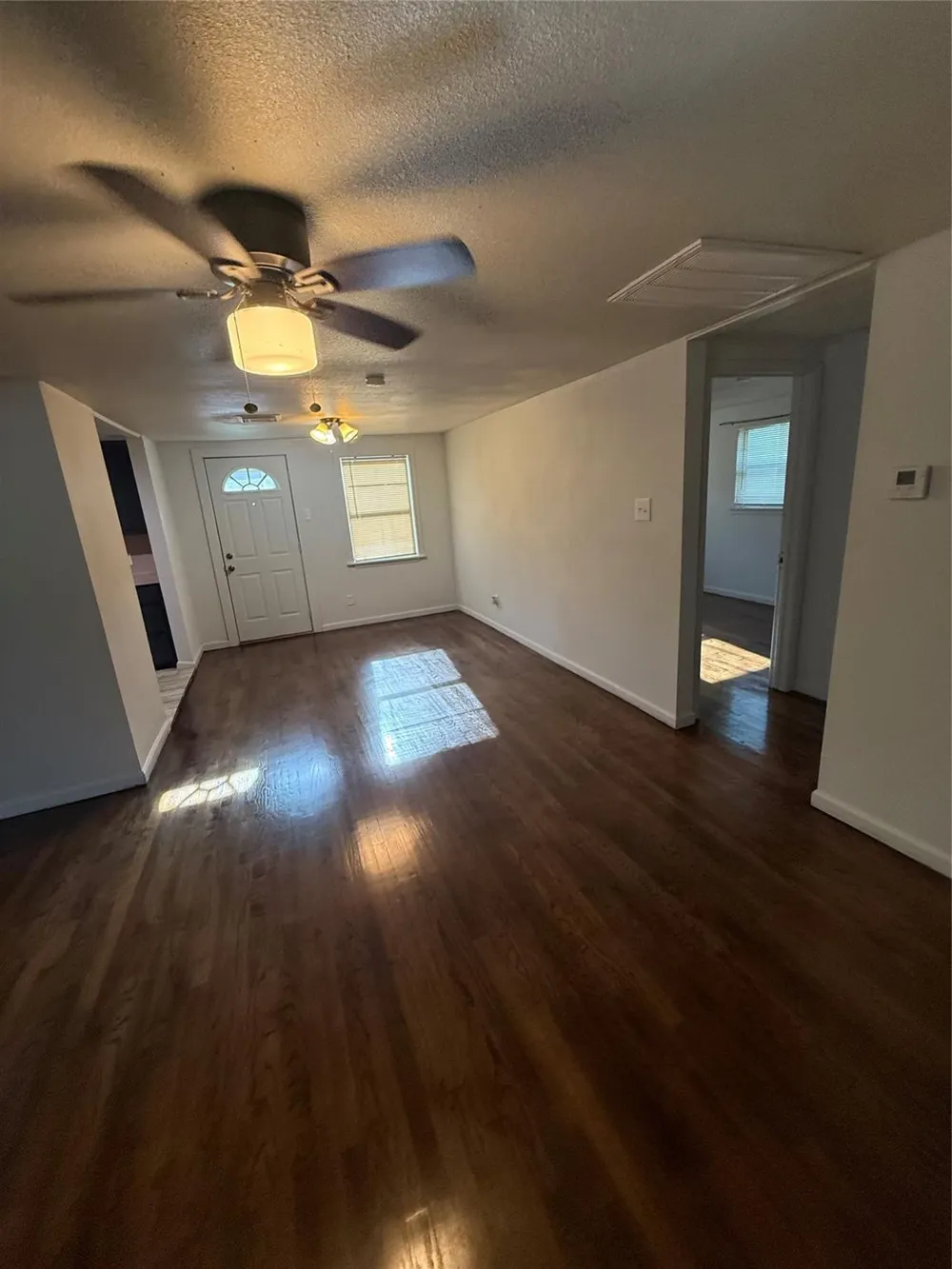 720 Austin Street Clute, TX 77531