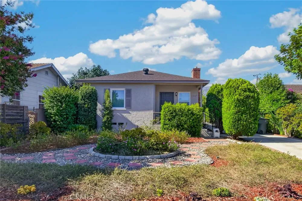 3227 E Del Mar Pasadena, CA 91107