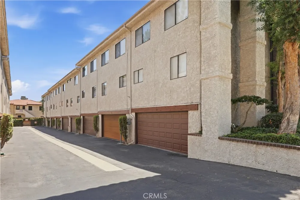 2450 E Del Mar Blvd #17 Pasadena, CA 91107